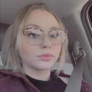 Meet your Posher, Angelina